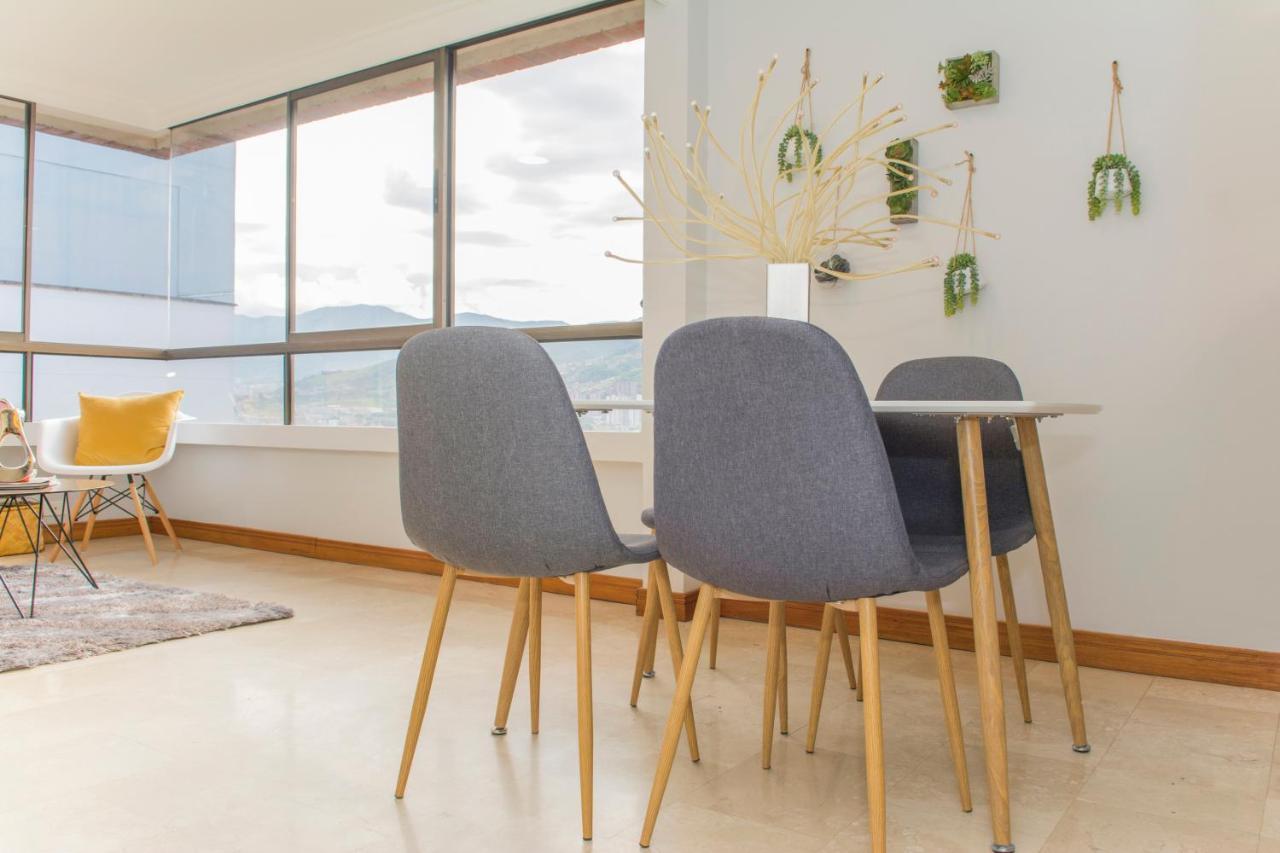 Aptos Alcazar Oviedo By Housy Host Medellin Exterior photo