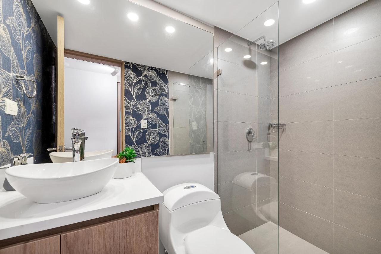 Aptos Alcazar Oviedo By Housy Host Medellin Exterior photo